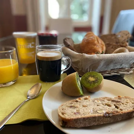 Chateau De Grandmont D'hotes Bed & Breakfast